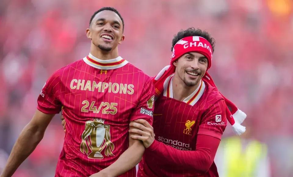 开云官网-曼联轻取利物浦，格列兹曼乌龙送礼世界杯