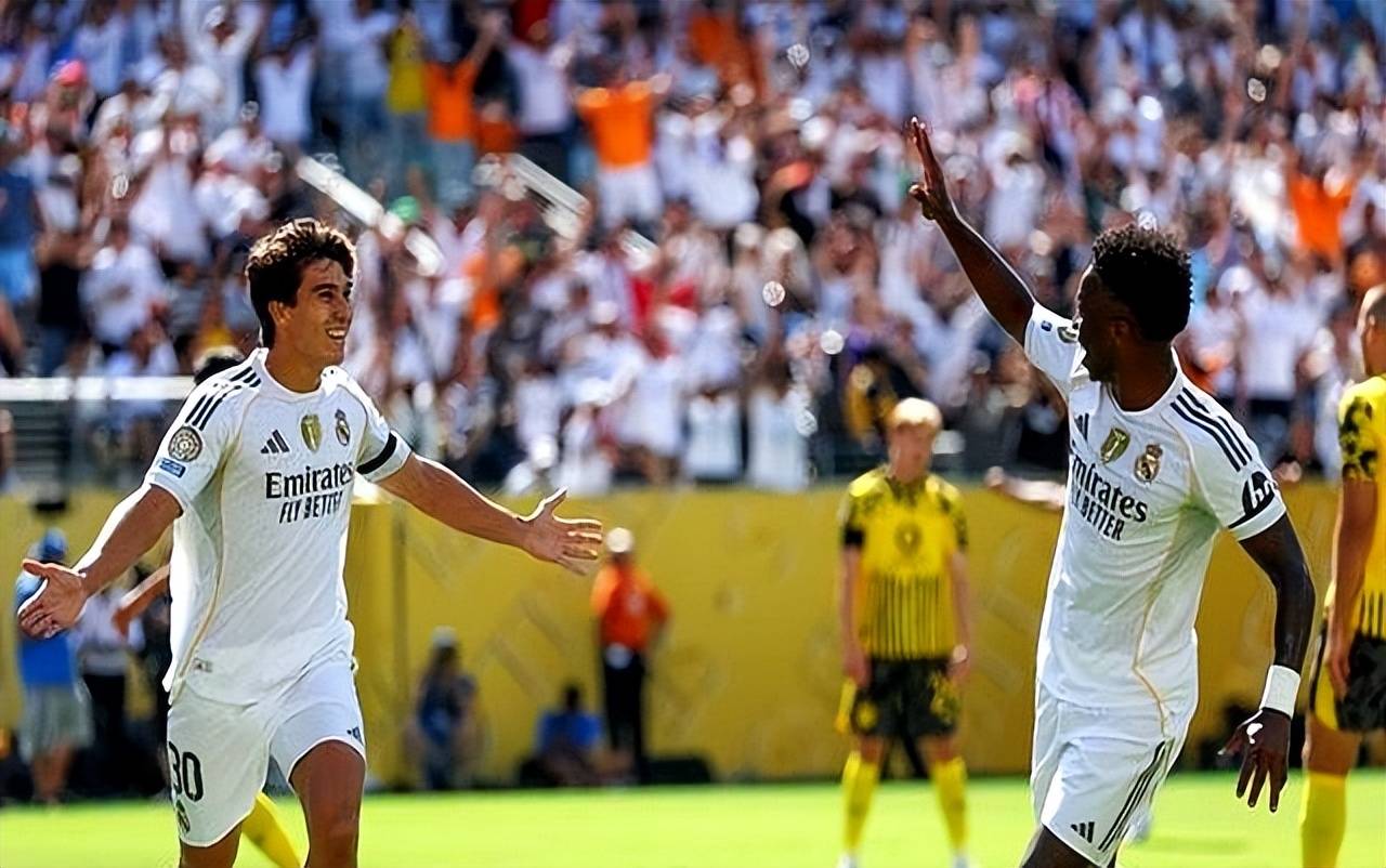 皇马险胜巴黎圣日耳曼，格列兹曼乌龙送礼欧冠